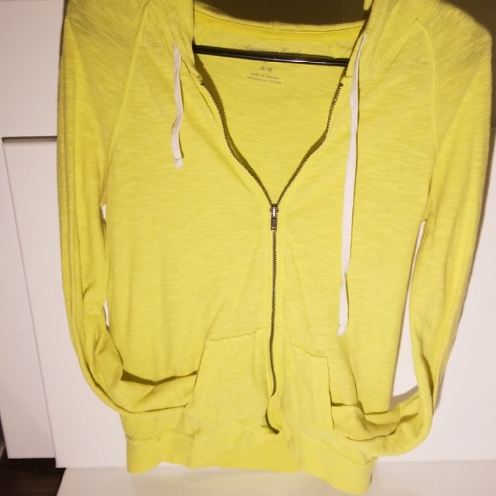 Lightweight sweatshirt